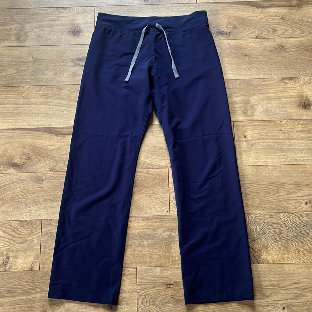 Figs Livingston Basic Scrub Bottoms in Navy